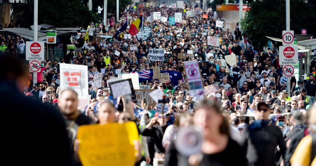 Video Thousands Protesting Lockdowns In Australia Results In Police Firing Rubber Bullets And 